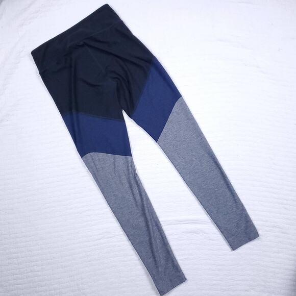 Outdoor Voices Womens 7/8 Springs Colorblock Leggings Charcoal/Navy/Graphite| M - Picture 10 of 13